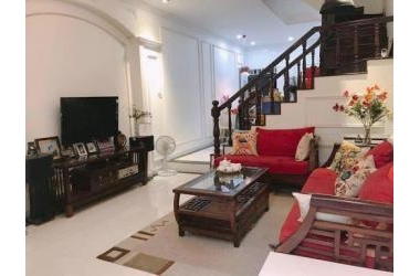 BÁN NHÀ YÊN HÒA: LÔ GÓC- MỚI XÂY - GẦN PHỐ: 38M 5 TẦNG MẶT TIỀN 4.5M. 4.45TY